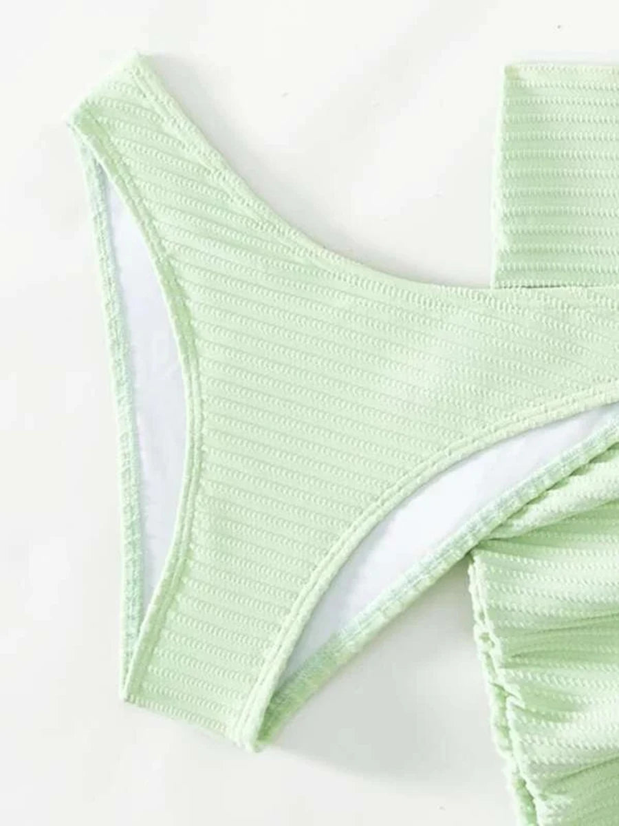 Halter String 2025
